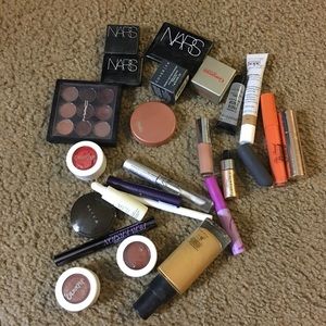Makeup bundle